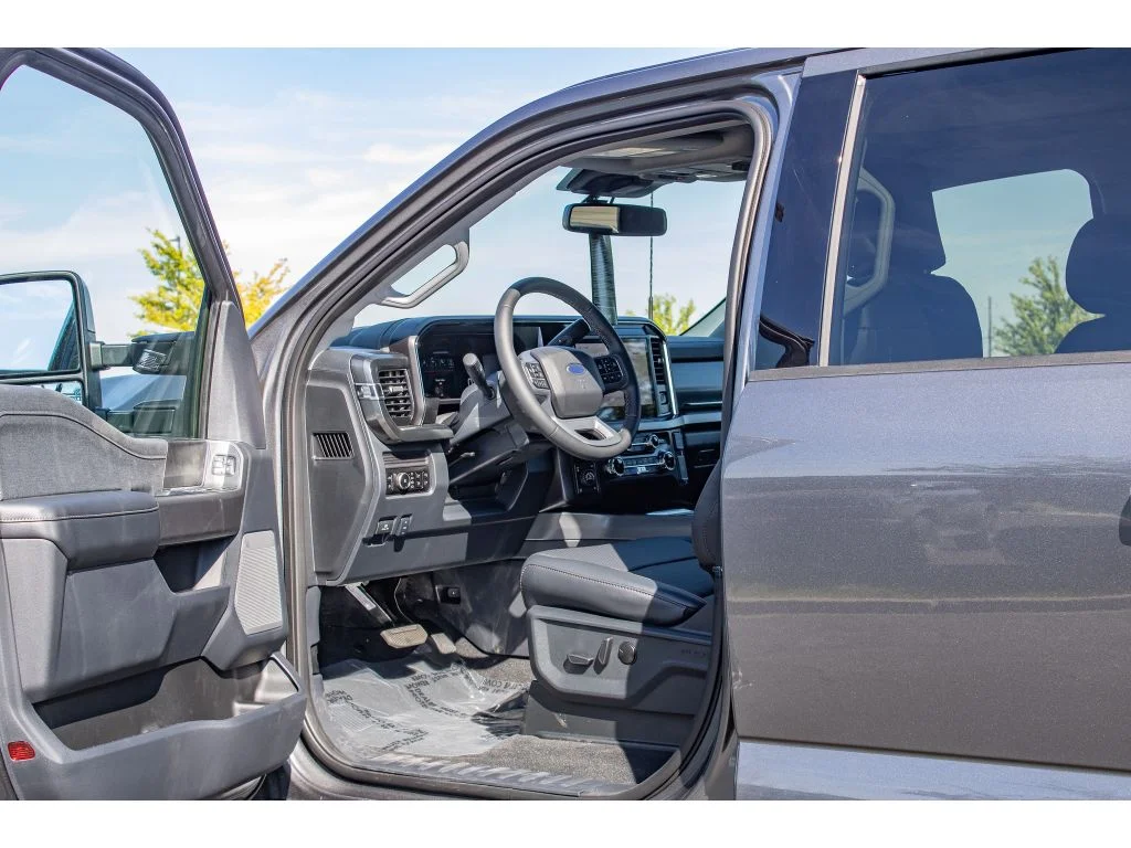 New 2026 Carbonized Gray Metallic Ford F-350® Lariat® image 28