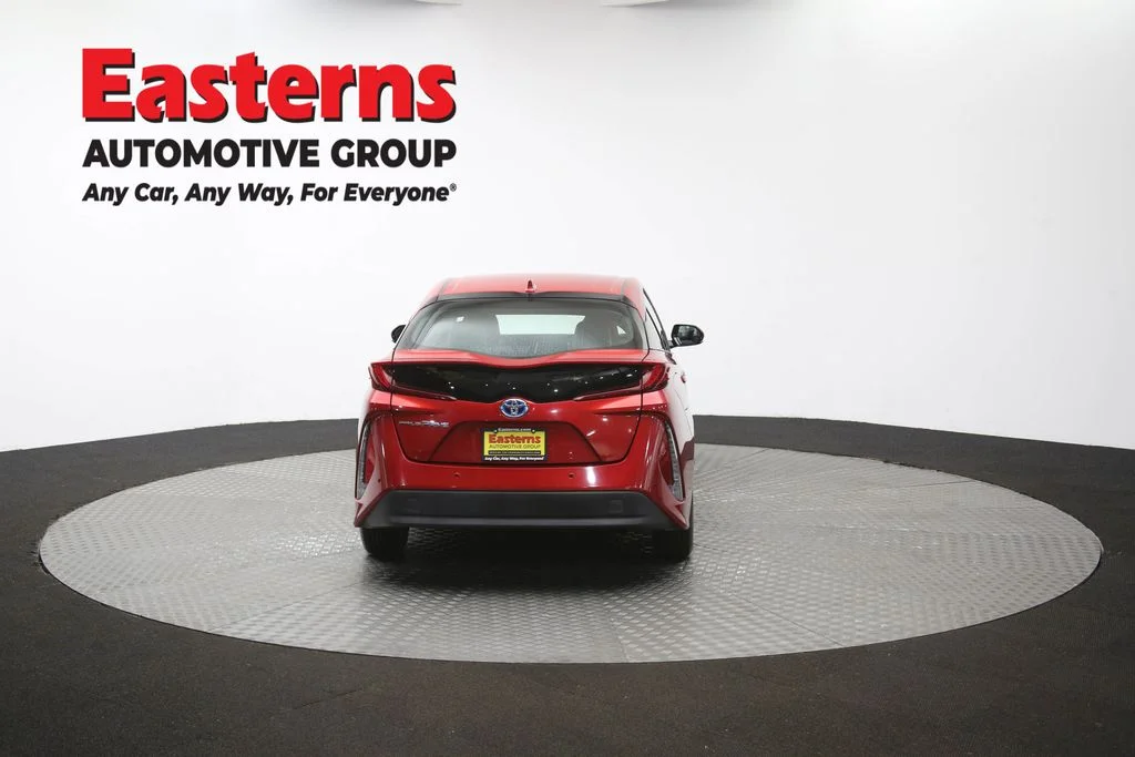 Used 2018 Red Toyota Advanced image 39