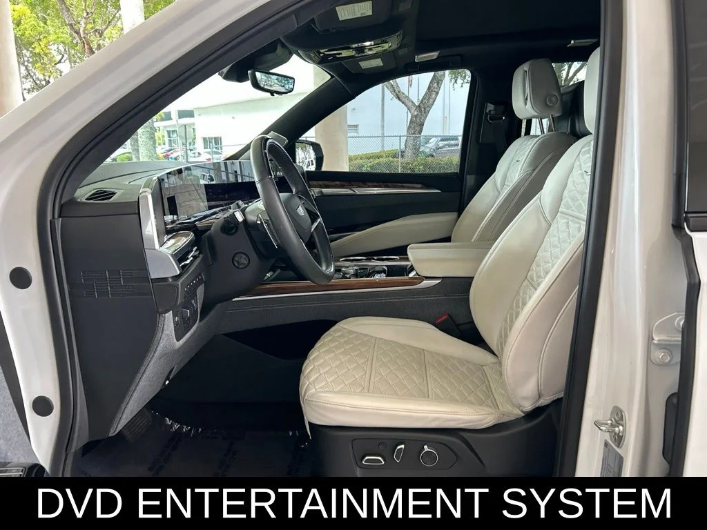 Used 2025 White Cadillac Sport Platinum image 7