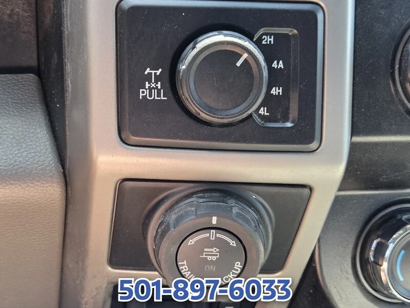Used 2019 Oxford White FORD LARIAT 4WD SUPERCREW 5.5