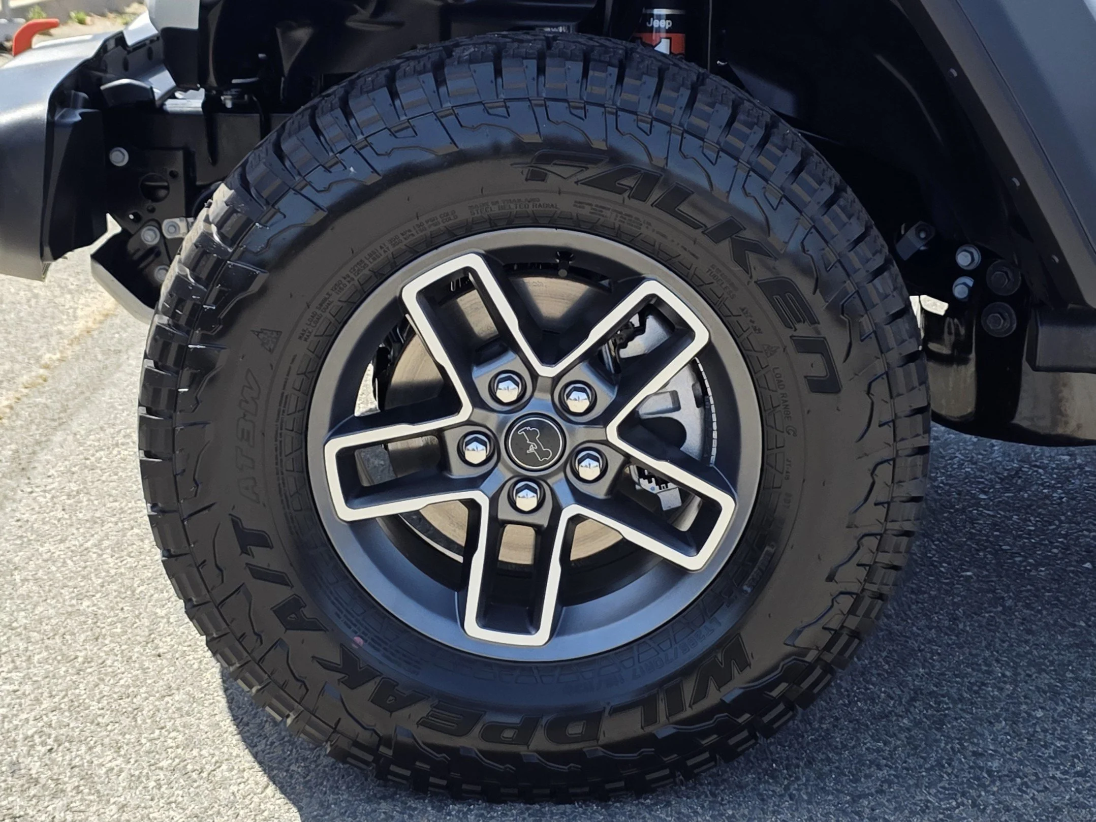 New 2026 Bright White Clearcoat Jeep Mojave image 7