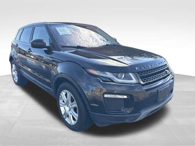 Used 2017  Land Rover SE image 1