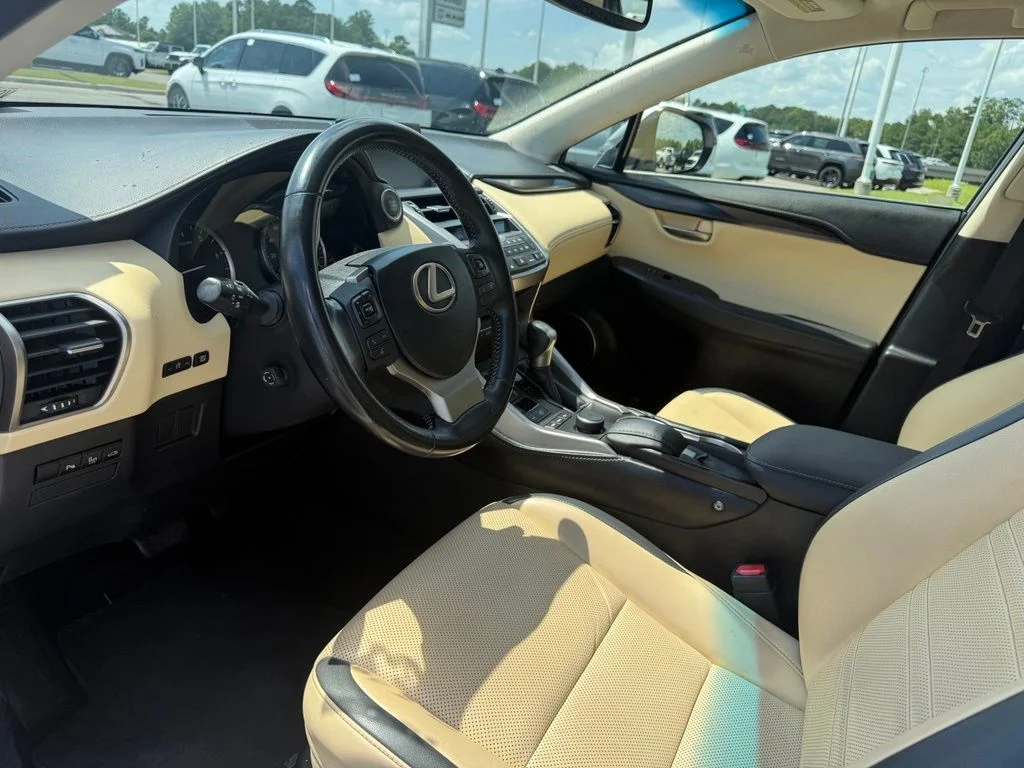 Used 2017 White Lexus 200t image 4