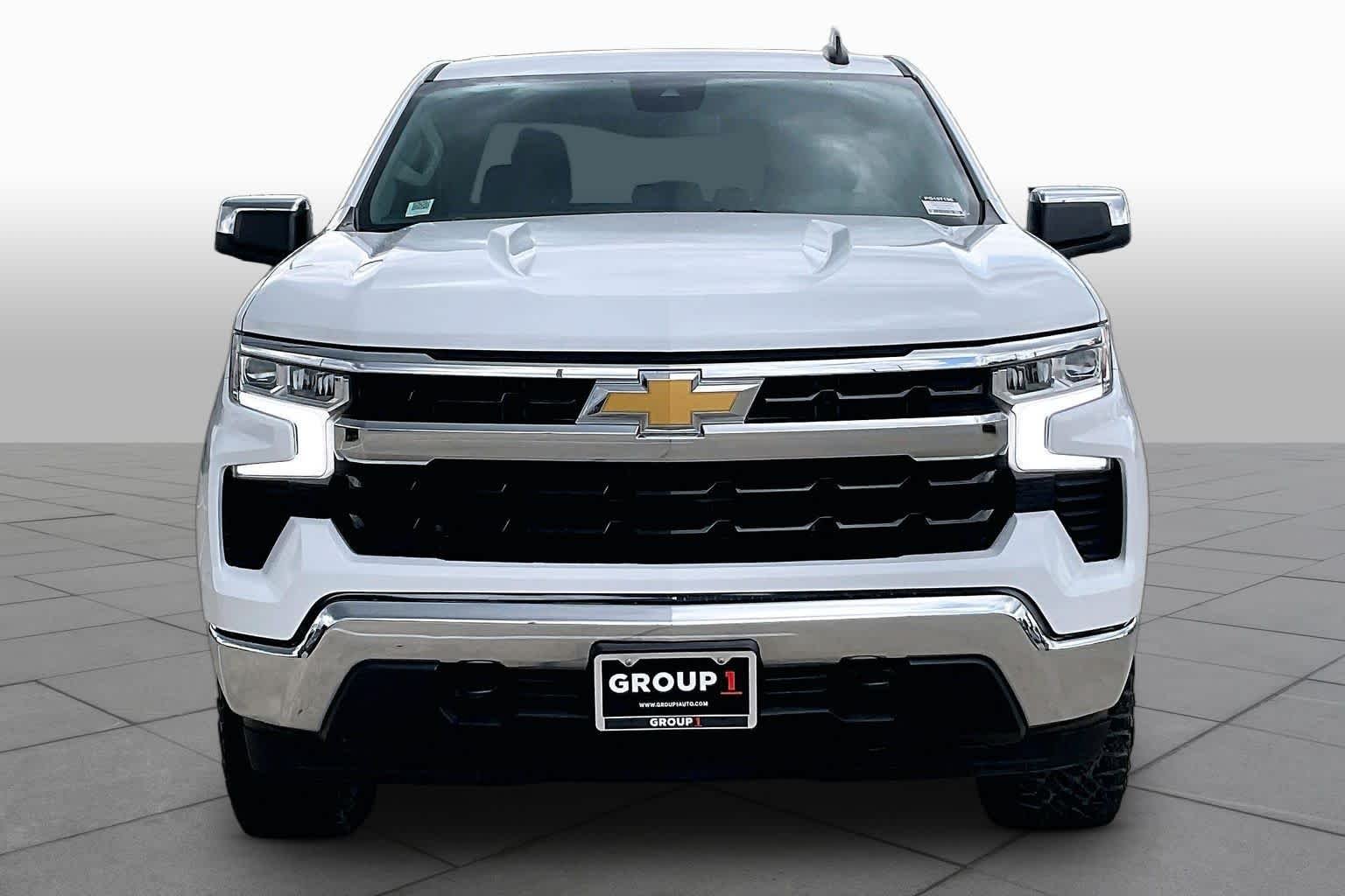 Used 2023 Summit White Chevrolet LT image 4