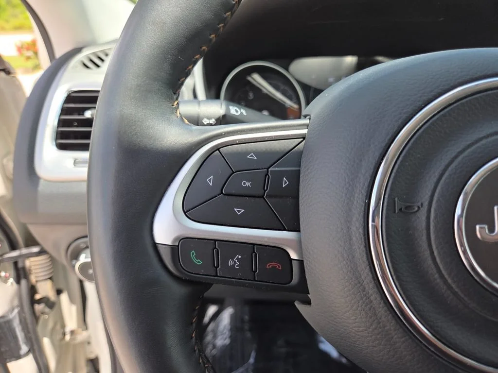 Used 2019 White Clearcoat Jeep Latitude image 33