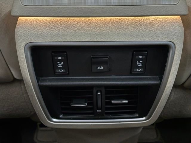 Used 2015 White Nissan Platinum image 13