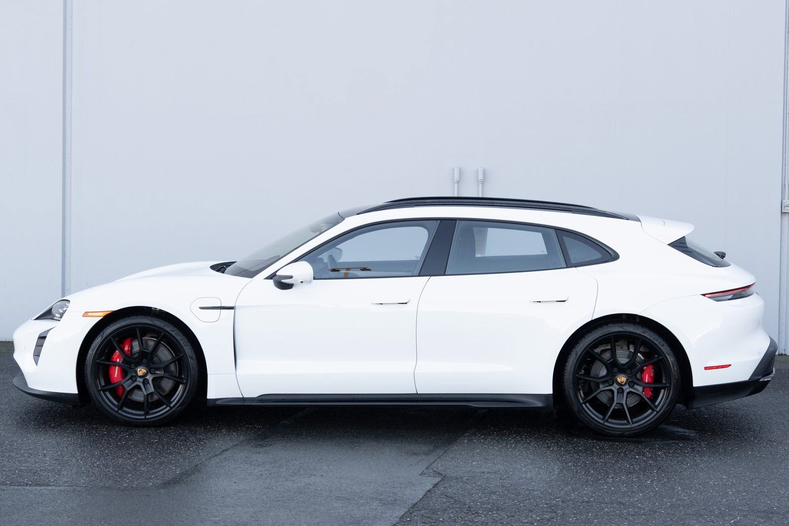2024 Porsche Taycan GTS - Photo 27