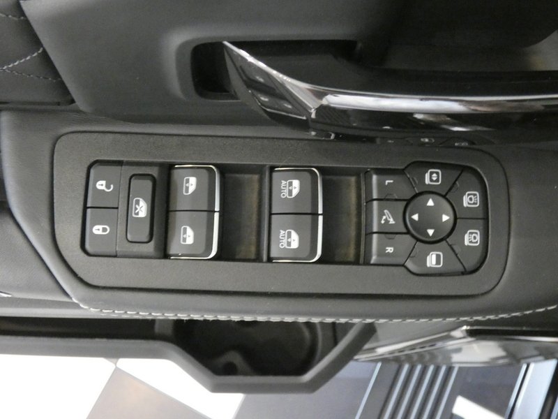 New 2026 Diamond Black Crystal Pearl-Coat Exterior Paint RAM Limited Mega Cab 6