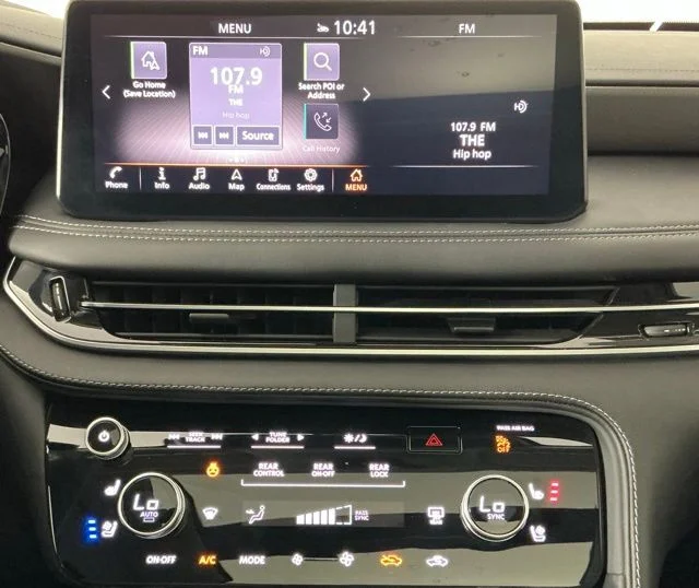 Certified Used 2023 Titanium INFINITI LUXE image 18