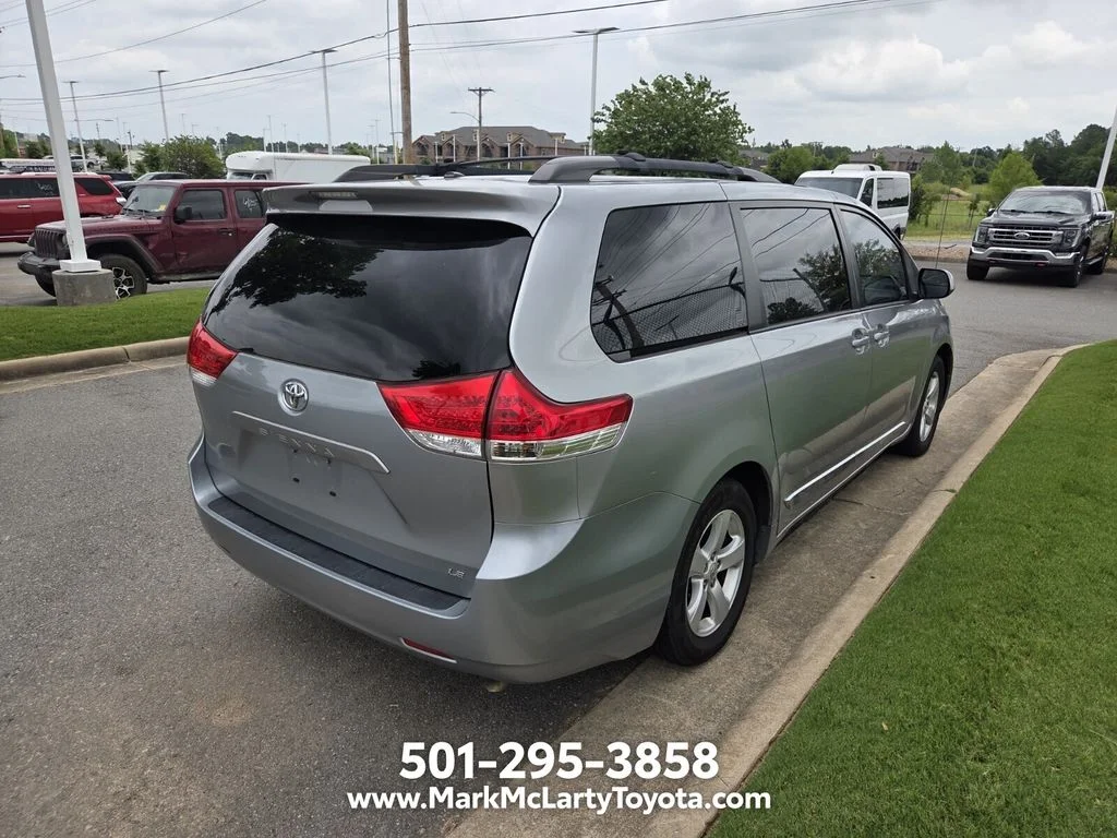 Used 2013 Silver Toyota LE image 10