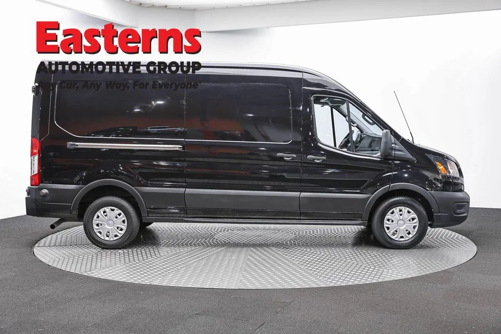Used 2020 Black Ford Base image 4