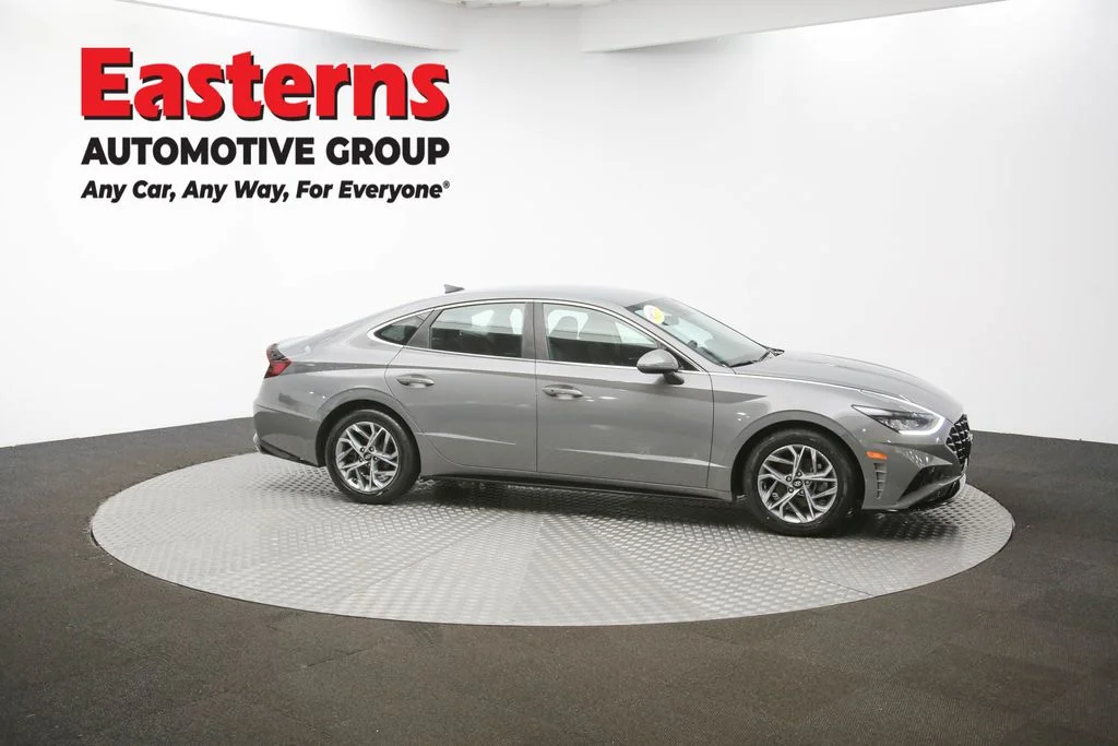 Used 2023 Gray Hyundai SEL image 42