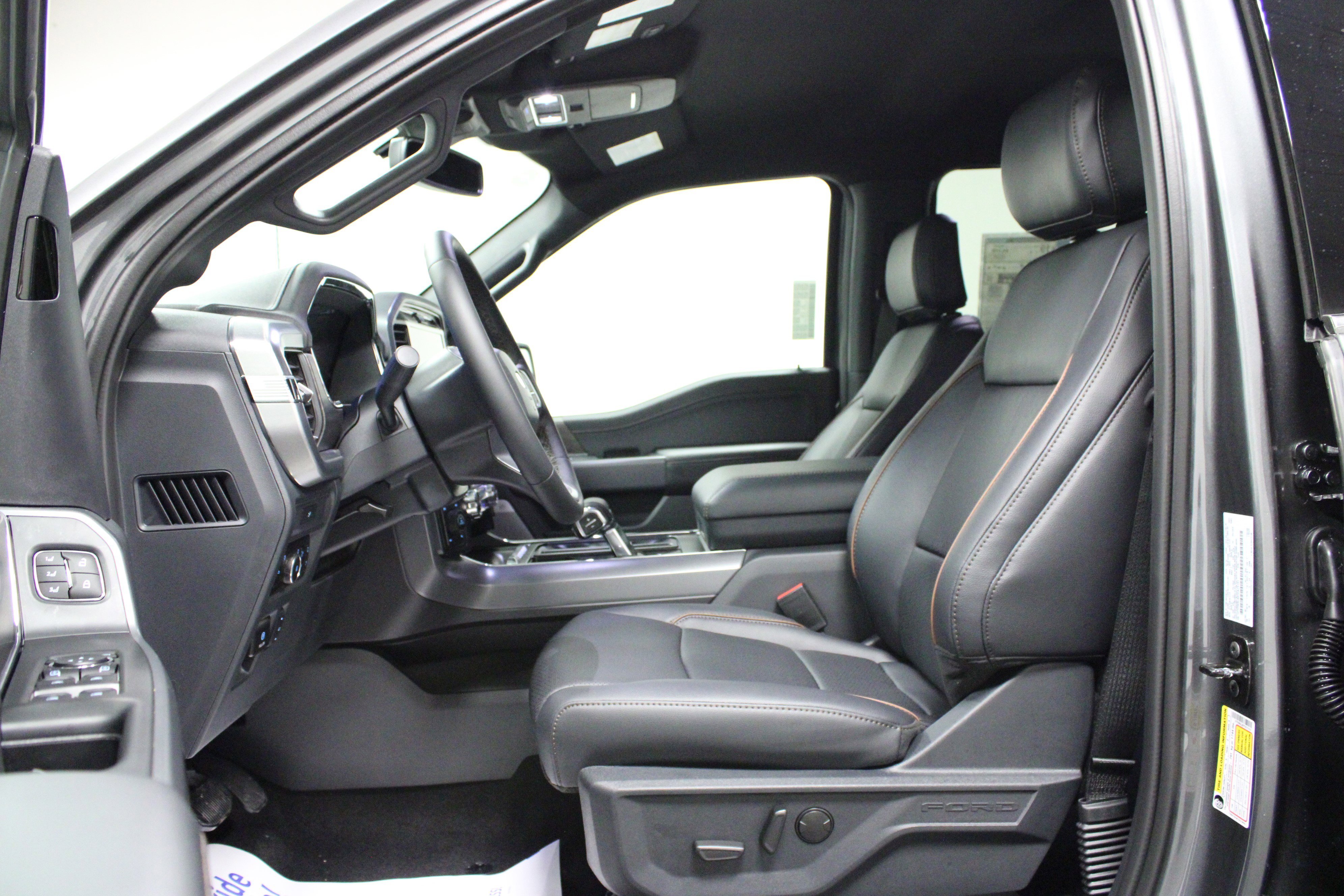 New 2026 Carbonized Gray Metallic Ford LARIAT image 12