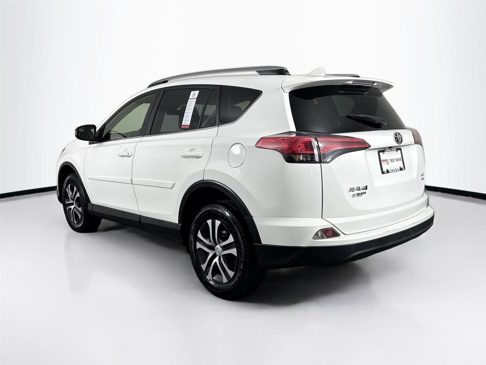 Used 2018 Super White Toyota LE image 11