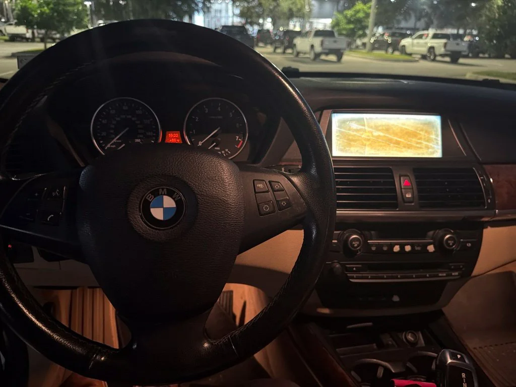 Used 2010 Monaco Blue Metallic BMW xDrive30i image 2