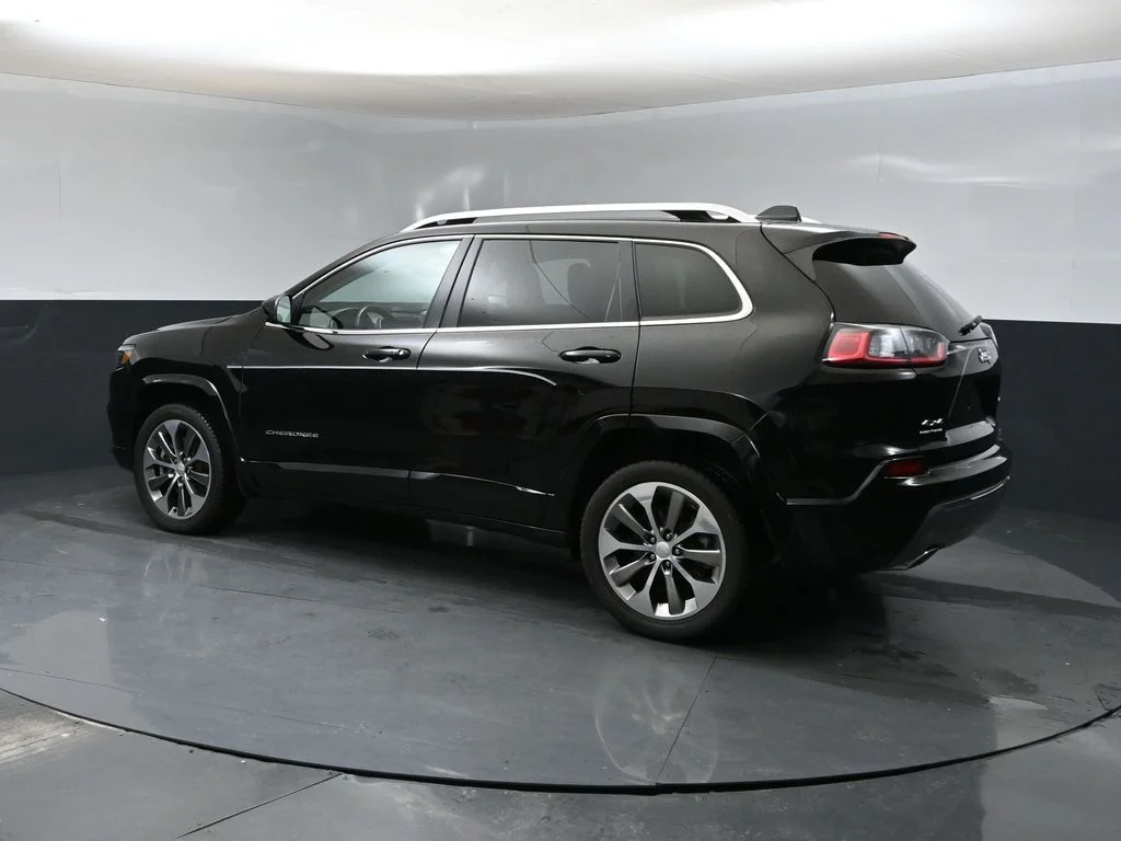 Used 2019 Black Jeep Overland image 6
