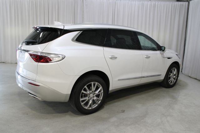 Used 2022 White Buick Premium Group image 34