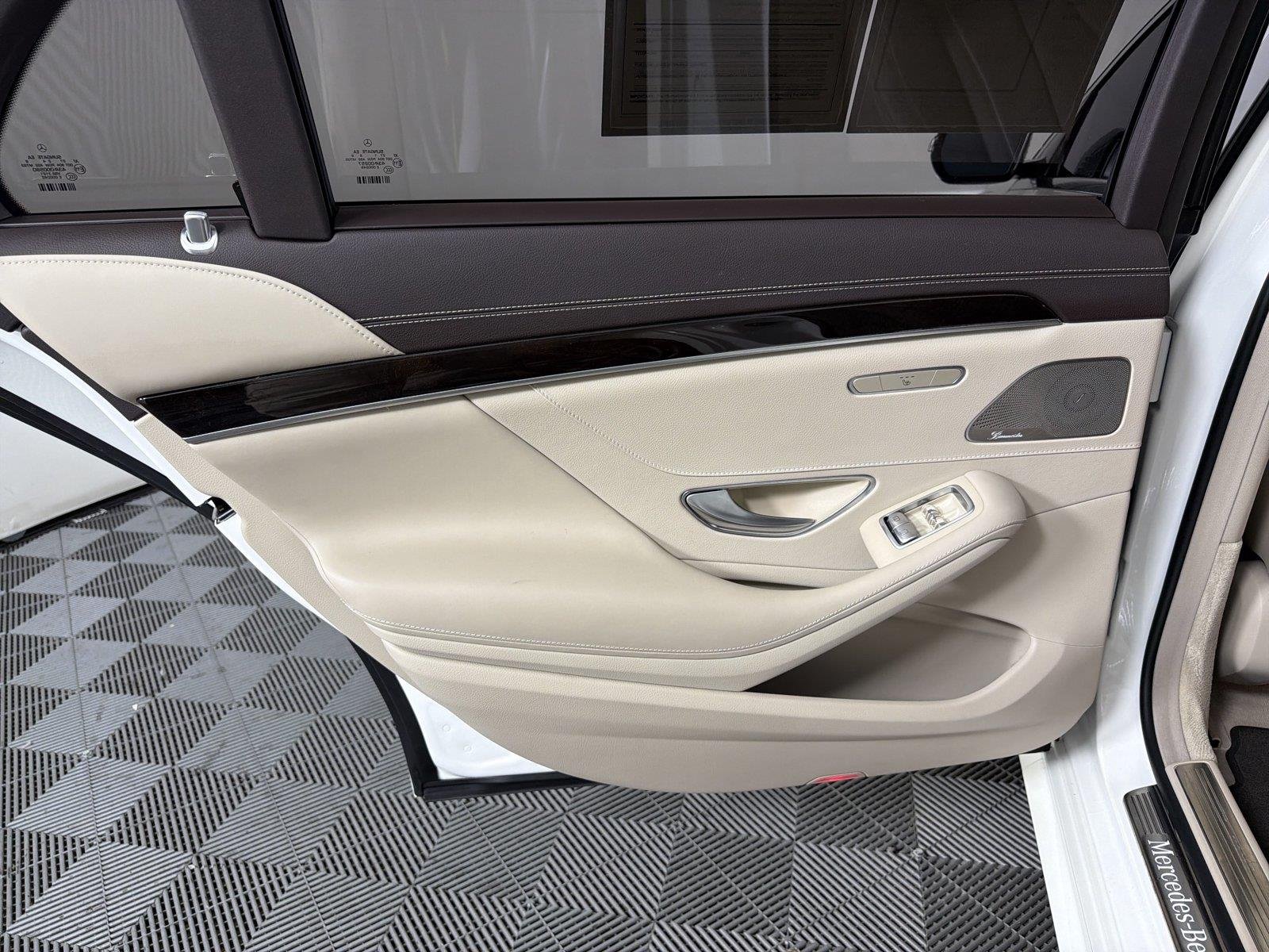 Used 2020 White Mercedes-Benz S 560 image 20