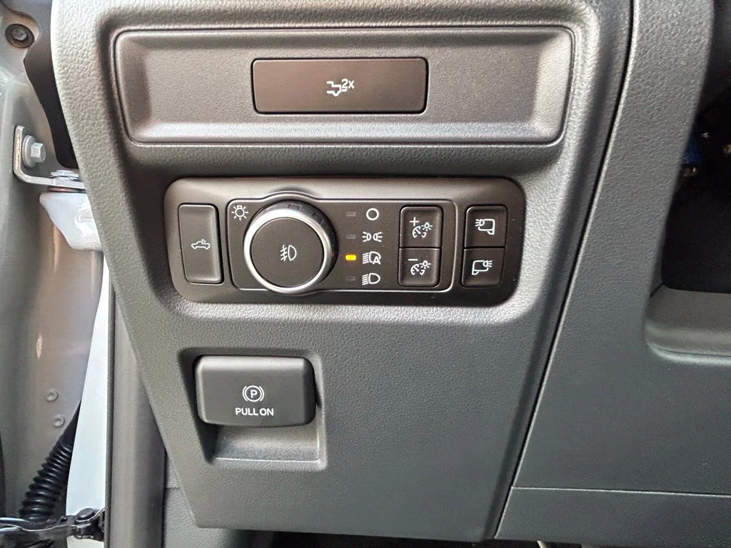 New 2026 Avalanche Ford XLT image 19