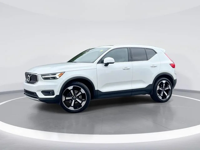 Used 2019 White Volvo T5 Inscription image 1