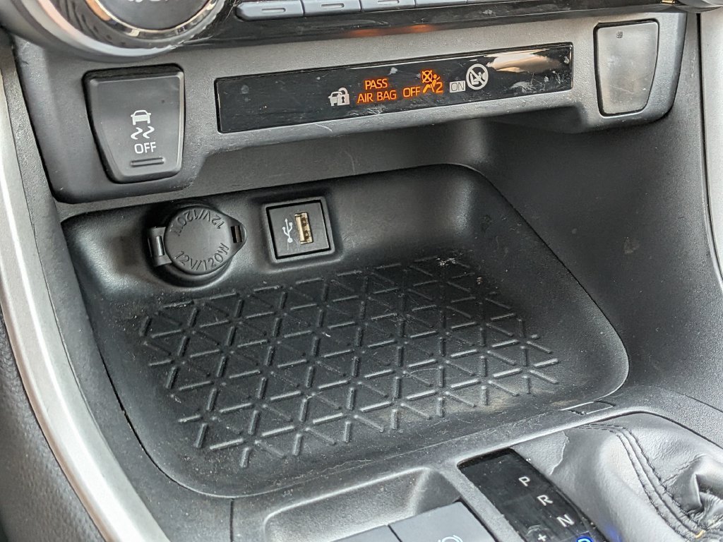 Certified Used 2025 Silver Toyota XLE image 30