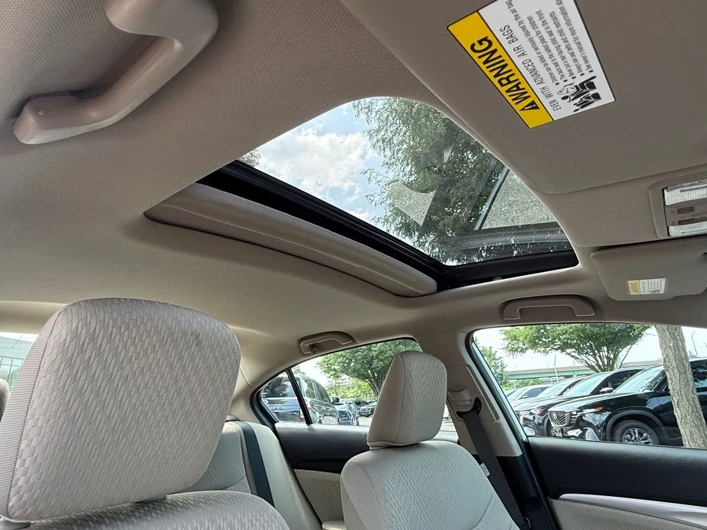 Used 2015 White Honda EX image 32