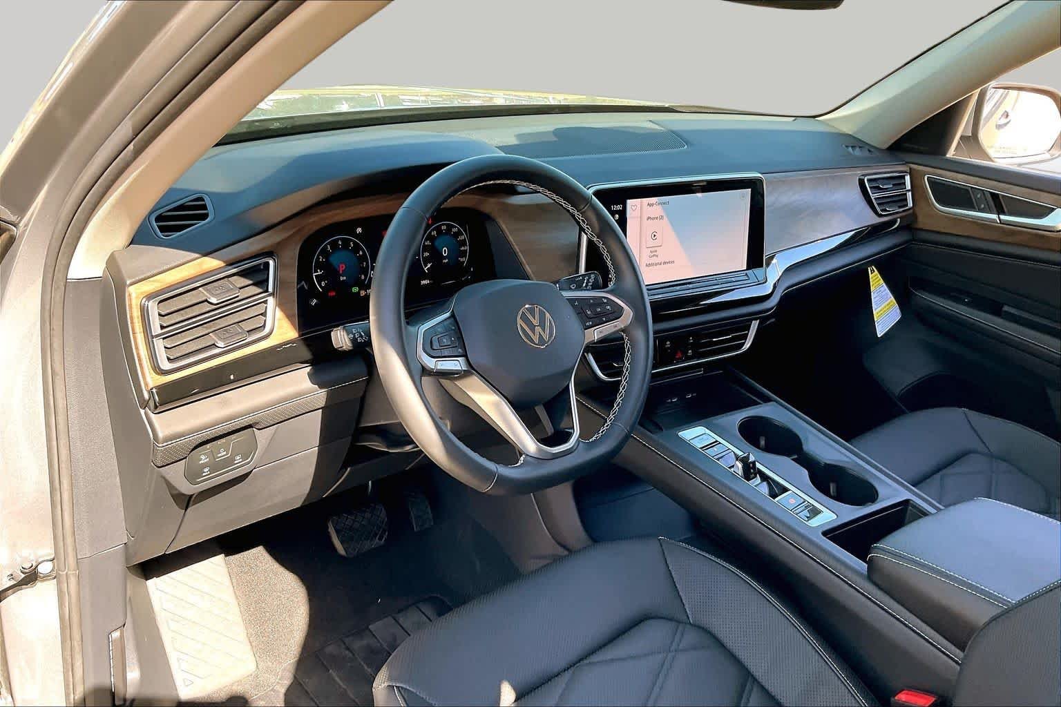 Used 2026 Silver Mist Metallic Volkswagen 2.0T SE image 17