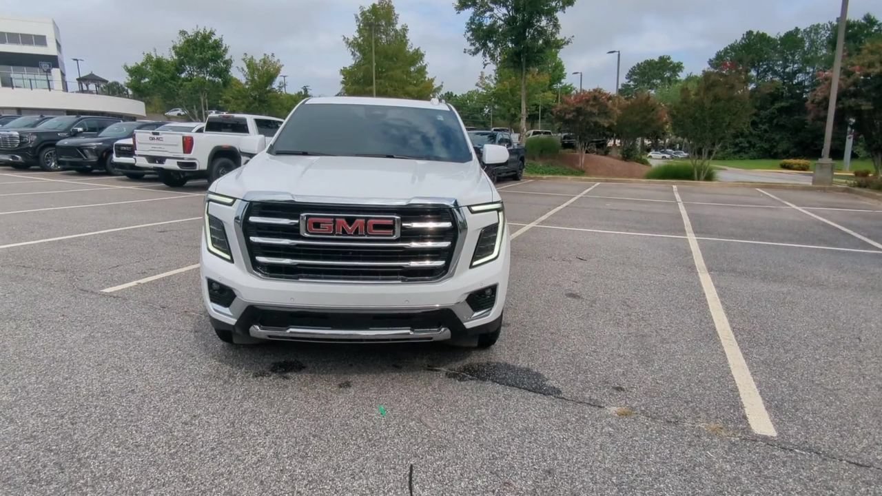Used 2025 Summit White GMC Elevation image 3