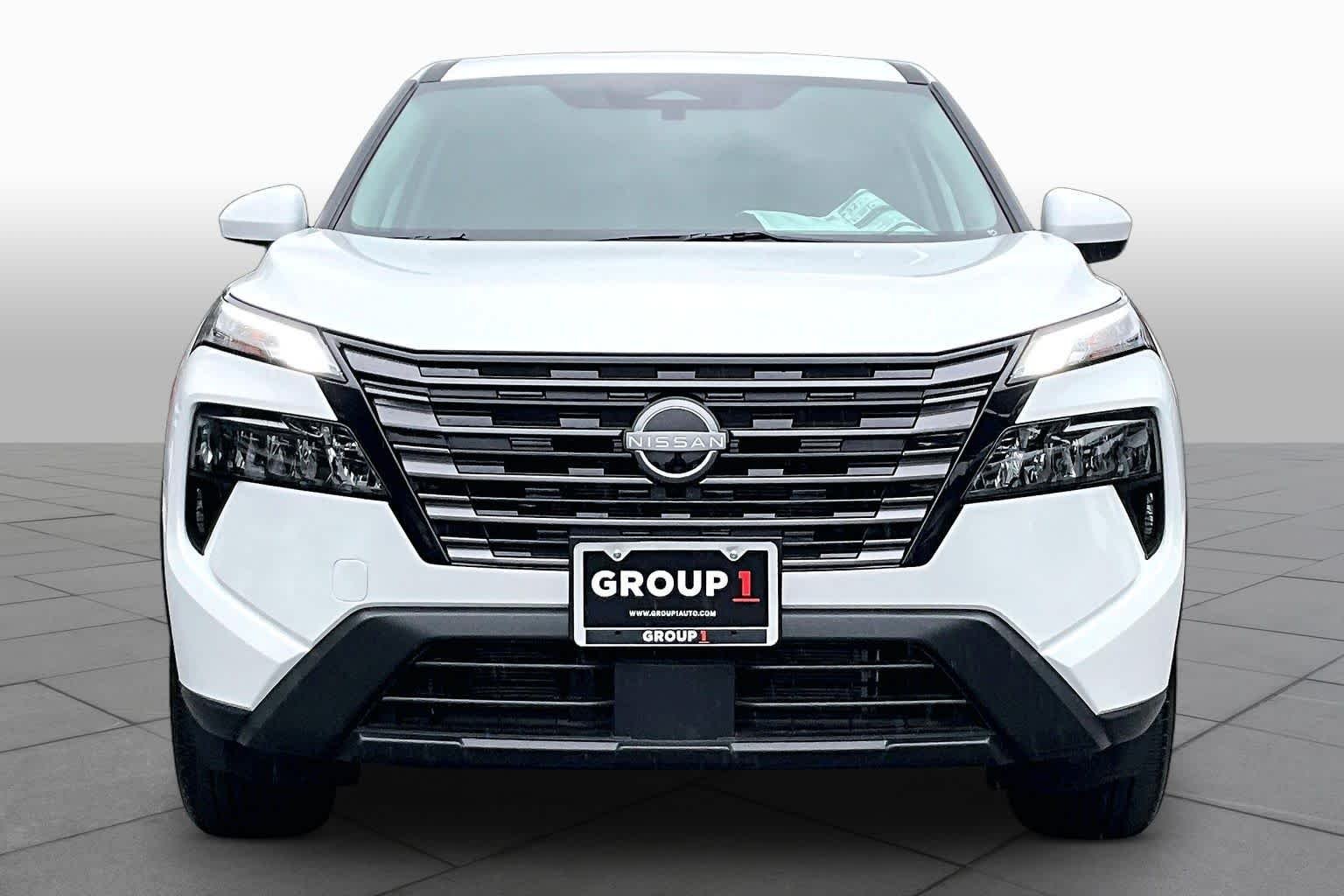 New 2026 Everest White Pearl TriCoat Nissan SV image 3