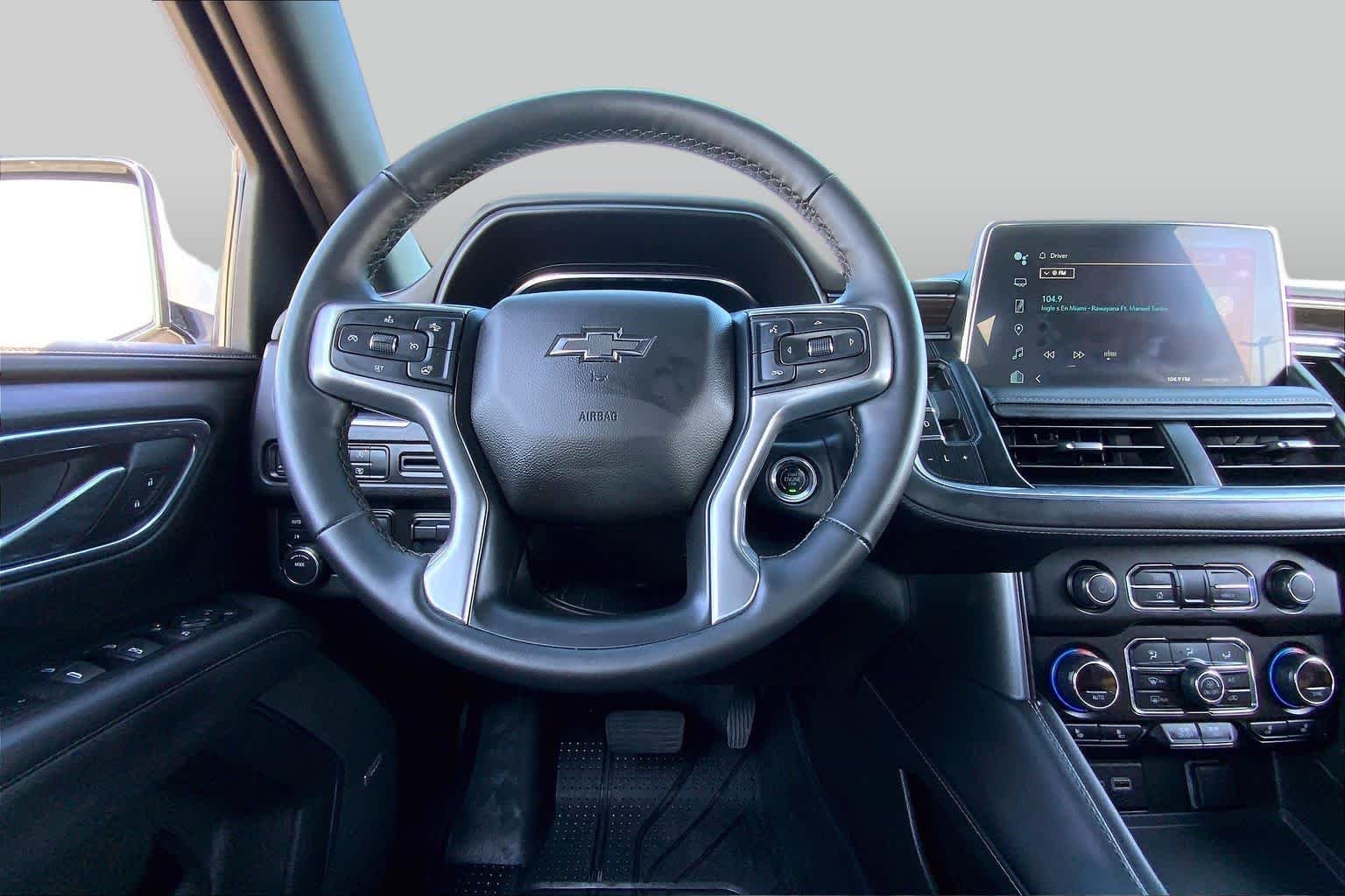 Used 2023 Iridescent Pearl Tricoat Chevrolet Z71 image 6