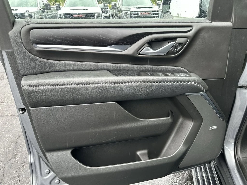 Used 2022 Gray GMC Denali image 19