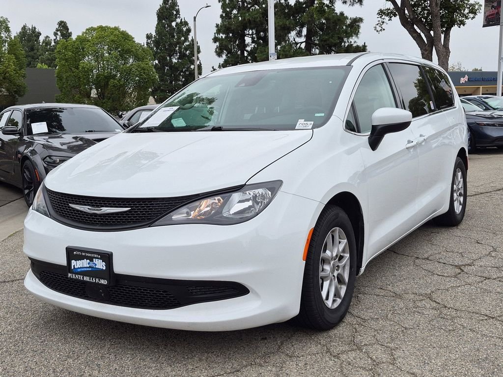 Used 2023 Bright White Clearcoat Chrysler LX image 3