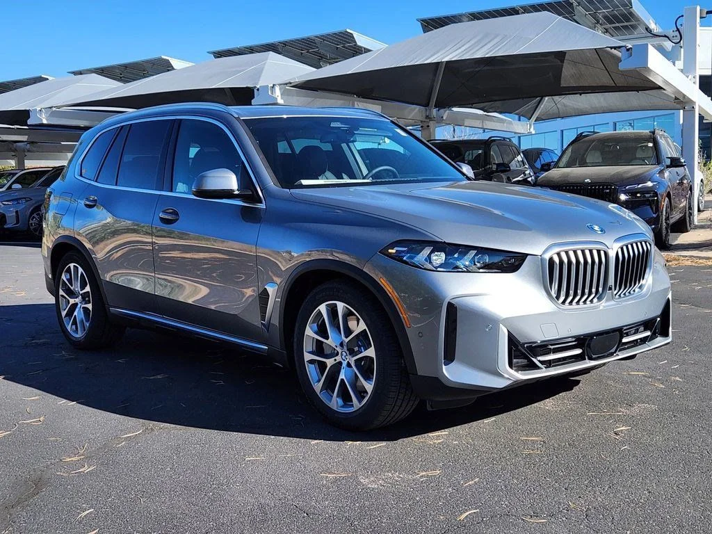 Used 2026 Gray Metallic BMW xDrive50e image 5