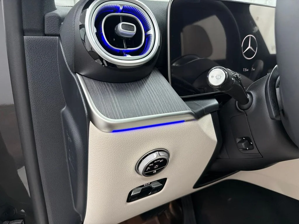 New 2027 Gray Mercedes-Benz GLC 300 image 20