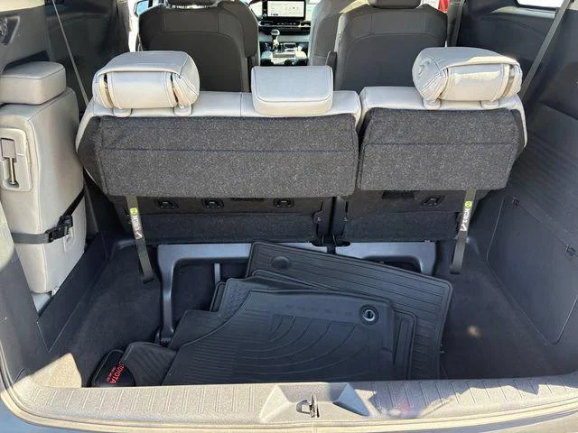 Certified Used 2025 MAGNETIC GRAY MET. Toyota  image 19