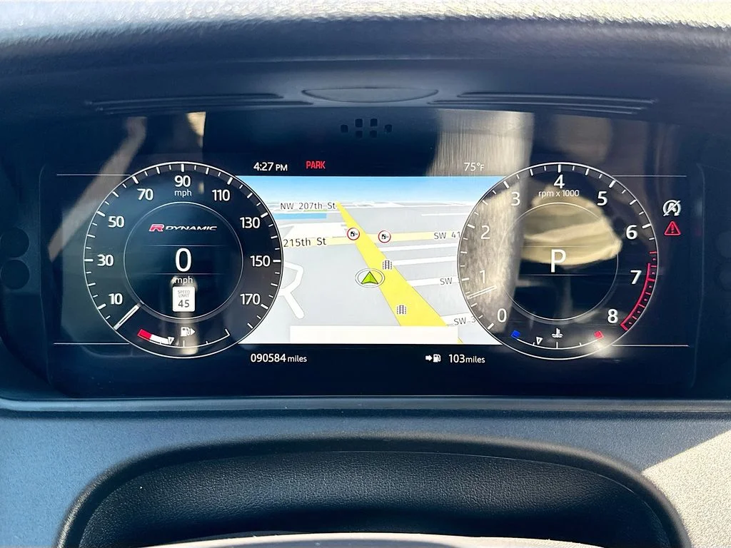 Used 2019  Land Rover SE R-Dynamic image 13