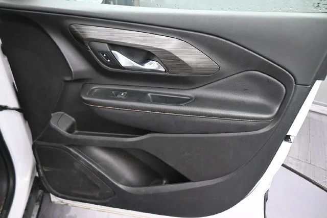 Used 2019 White GMC SLT image 13
