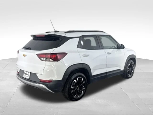 Used 2023 White Chevrolet LT image 5