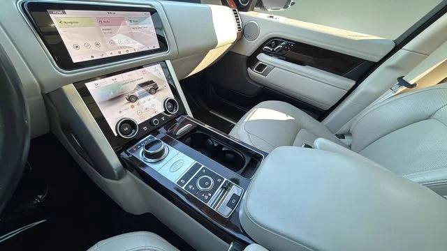 Used 2019  Land Rover 3.0L V6 Supercharged HSE image 14