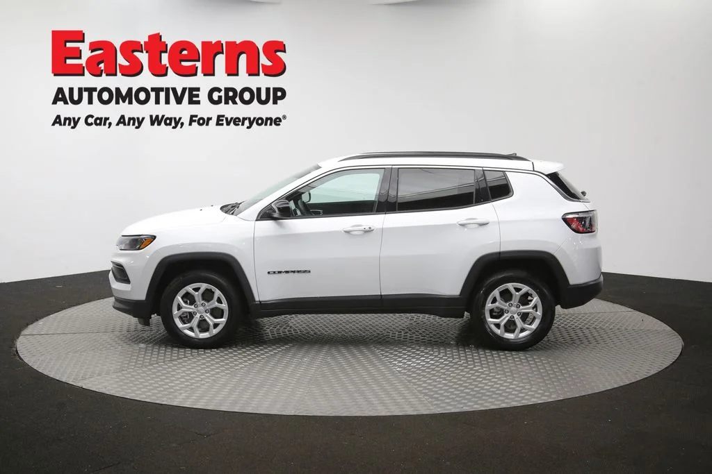 Used 2024 White Jeep Latitude image 55