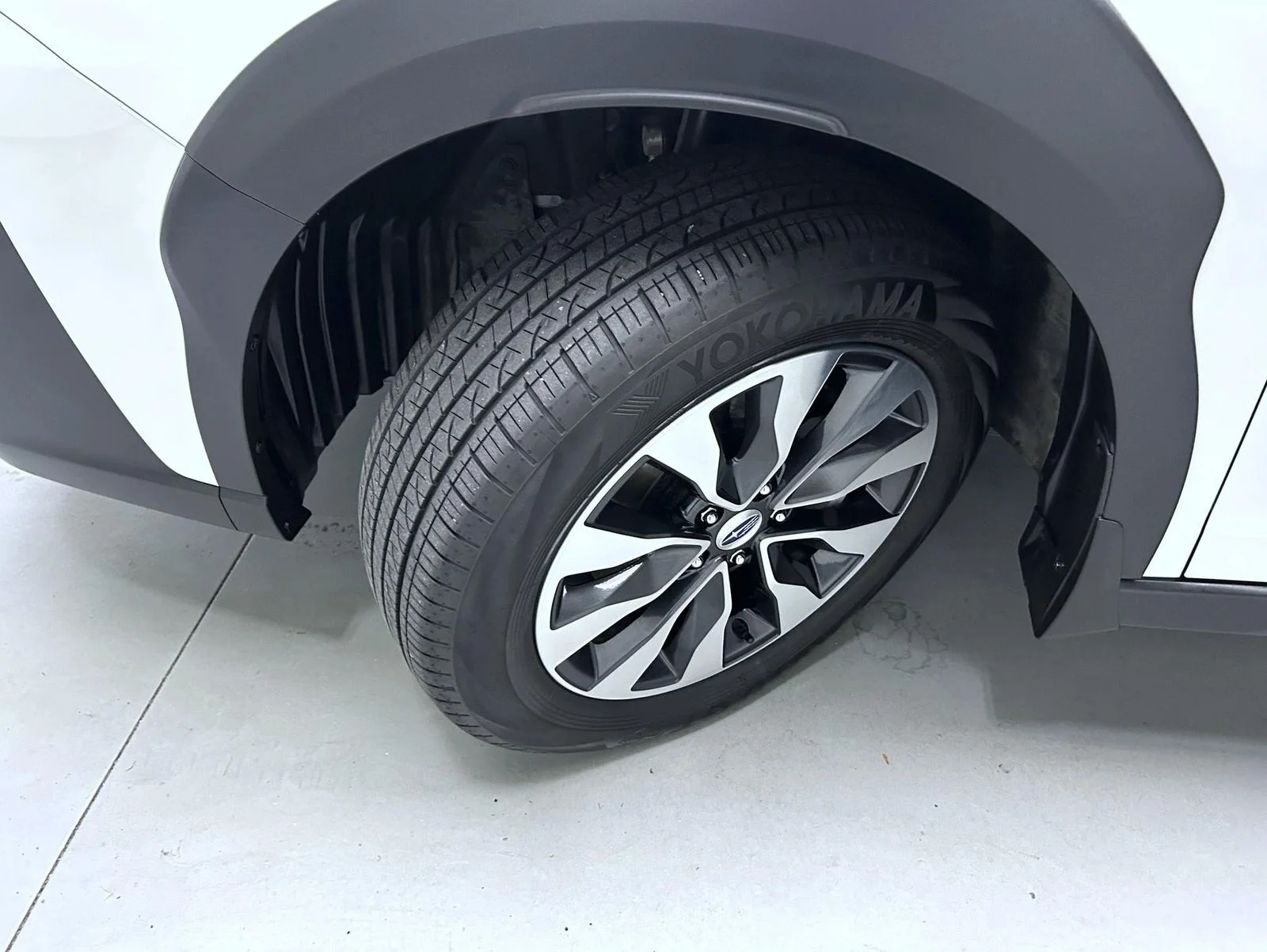 Used 2025 White Subaru Limited image 23