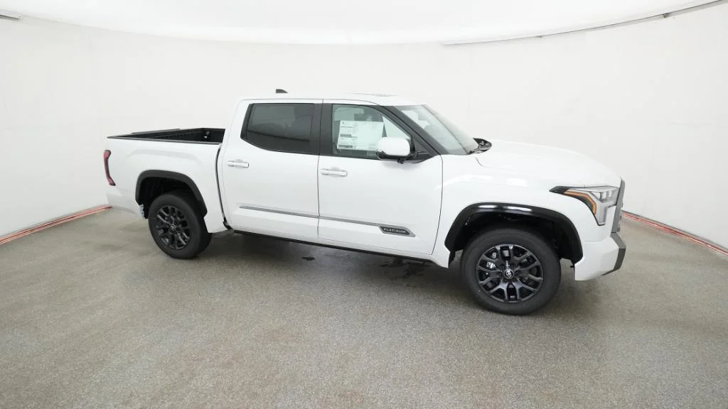New 2026 Wind Chill Pearl Toyota Platinum image 22