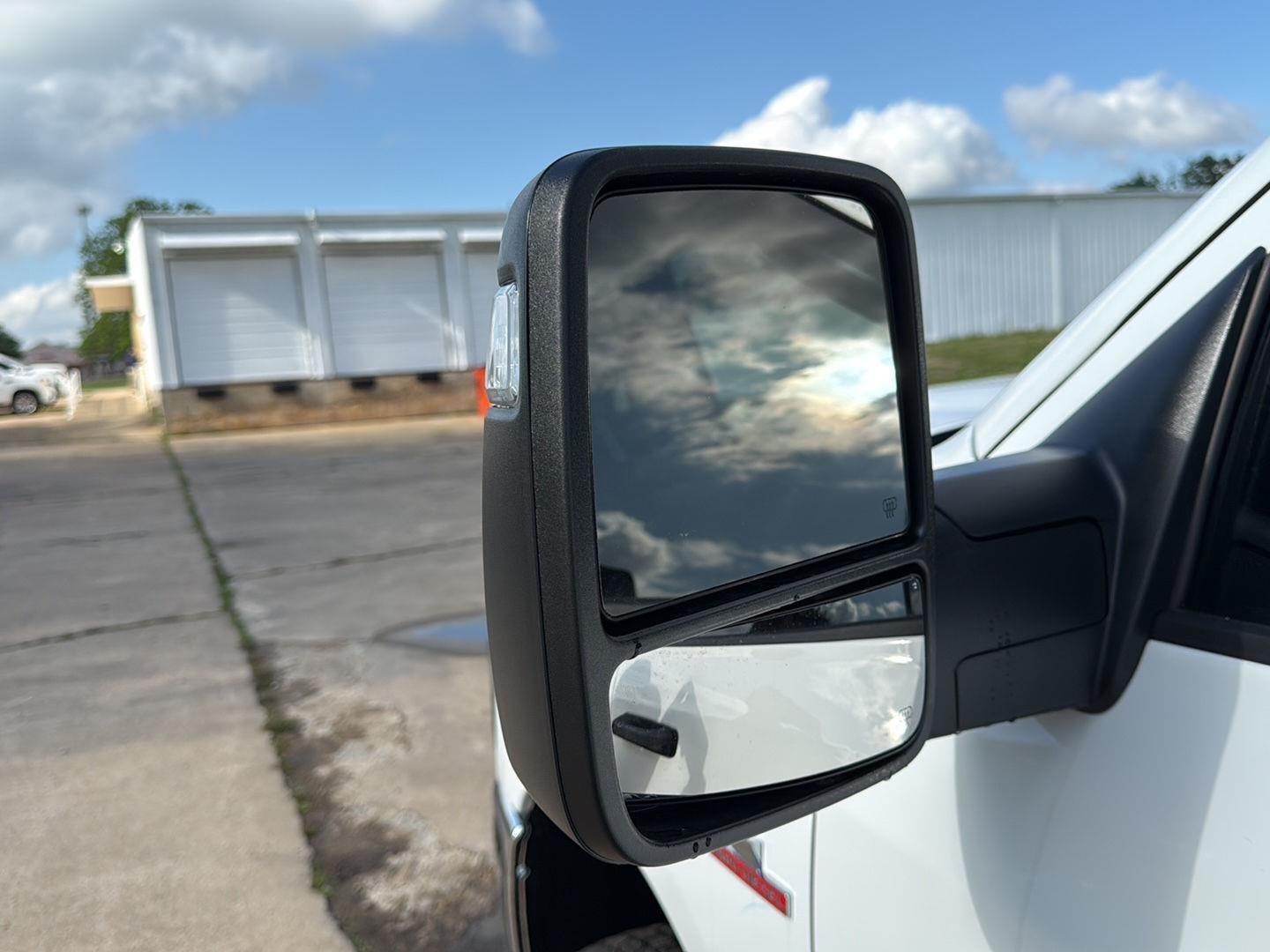 New 2026 Bright White Clear-Coat Exterior Paint RAM Tradesman image 10