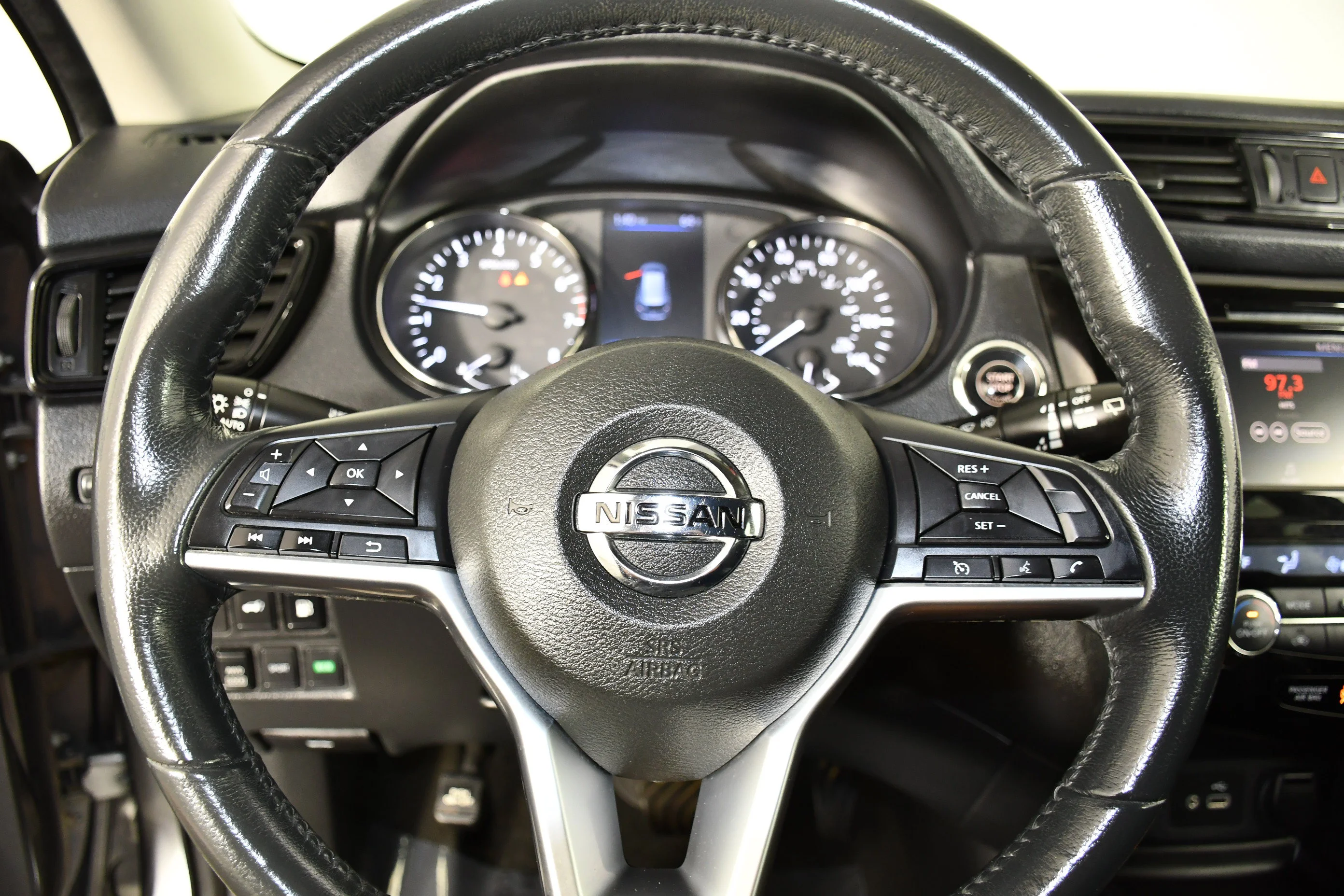 Used 2018 Gun Metallic Nissan SV image 19