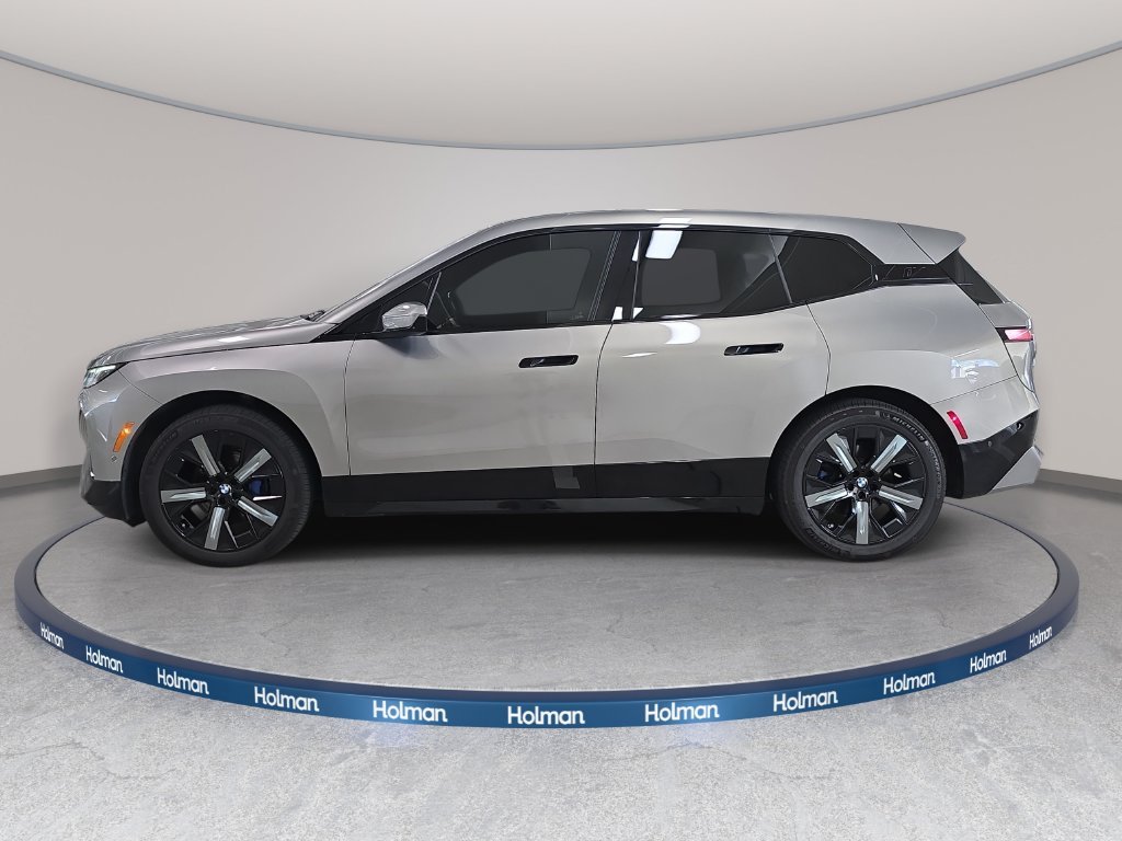 Certified Used 2024 Oxide Gray Metallic BMW xDrive50 image 11
