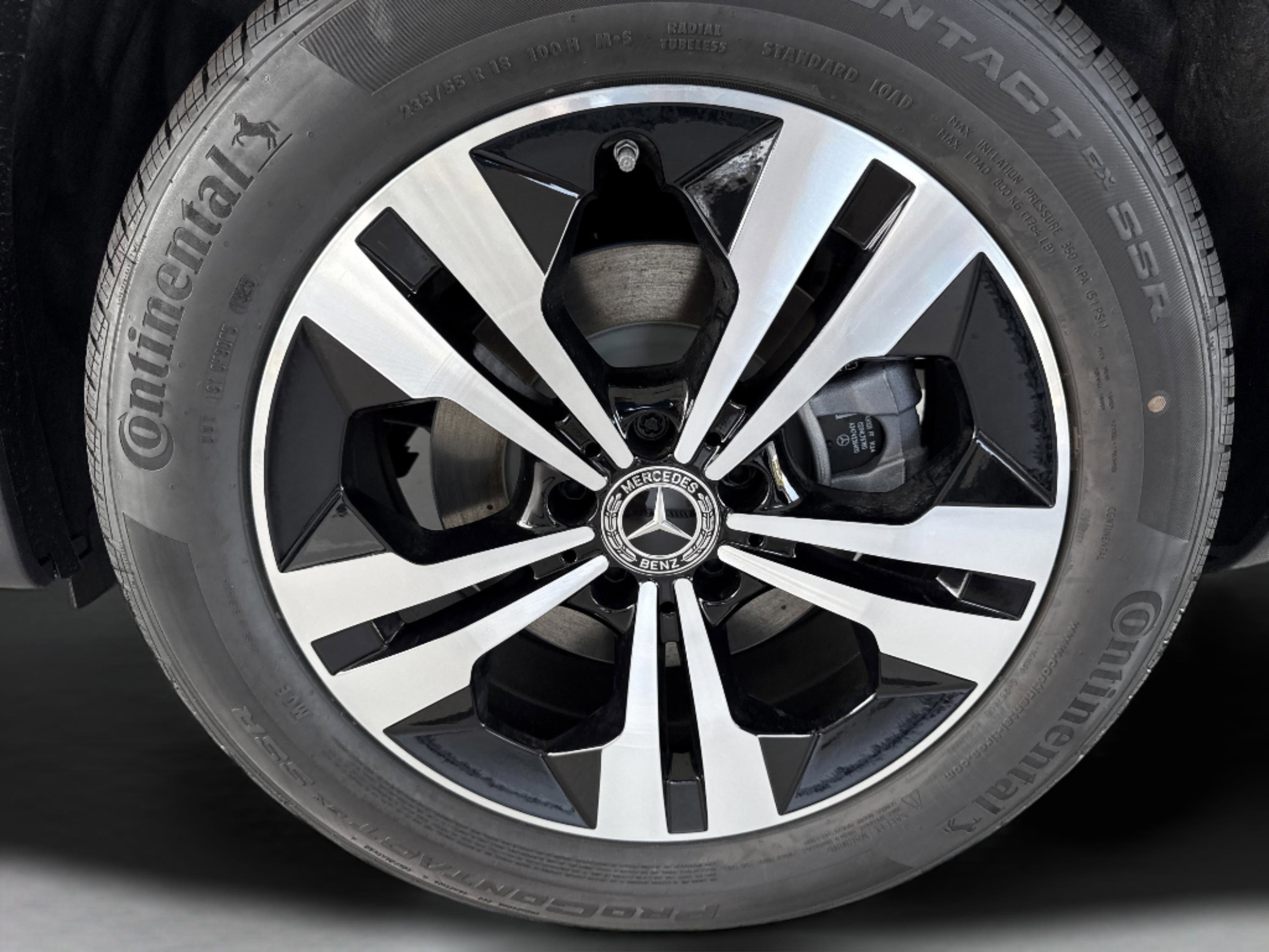 New 2026 Night Black Mercedes-Benz GLB 250 image 11