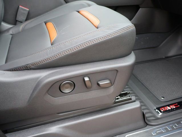 2026 GMC Sierra 1500 AT4 - Photo 9