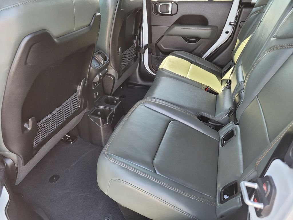 Used 2025 White Jeep Mojave image 12