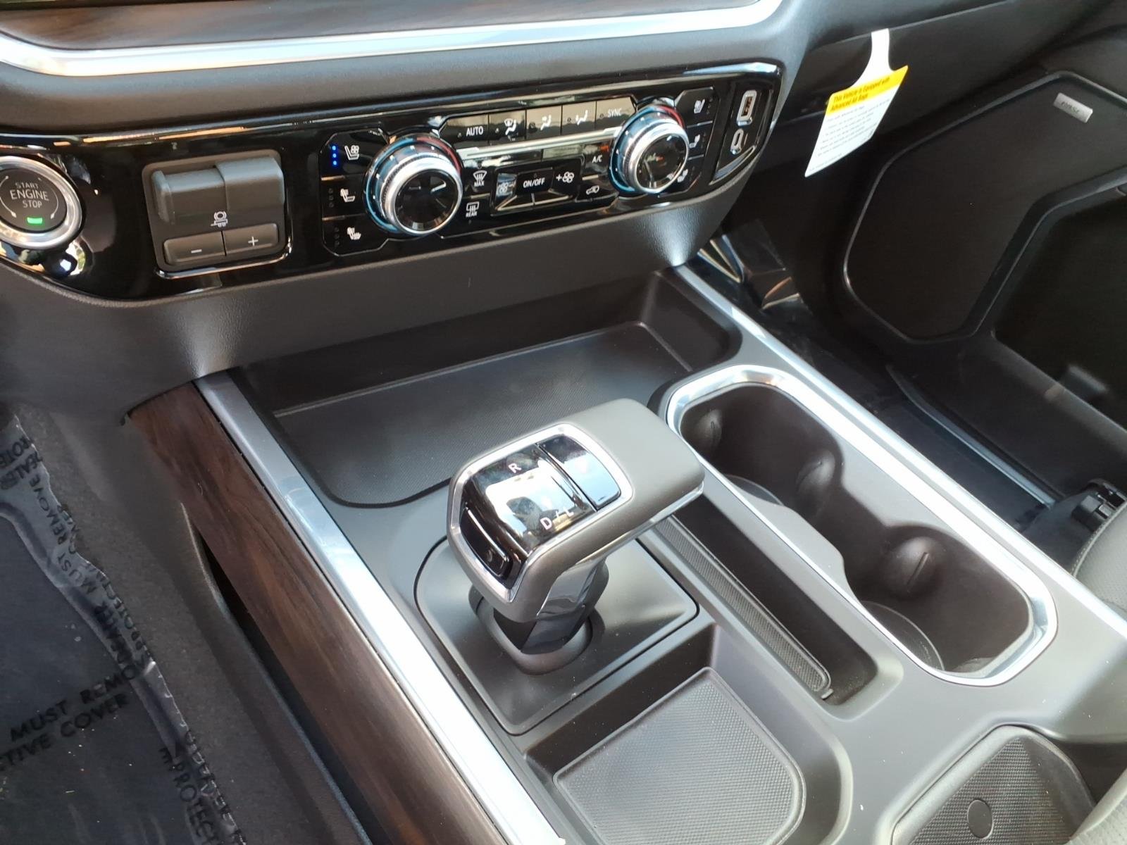 2026 GMC Sierra 1500 SLT - Photo 10