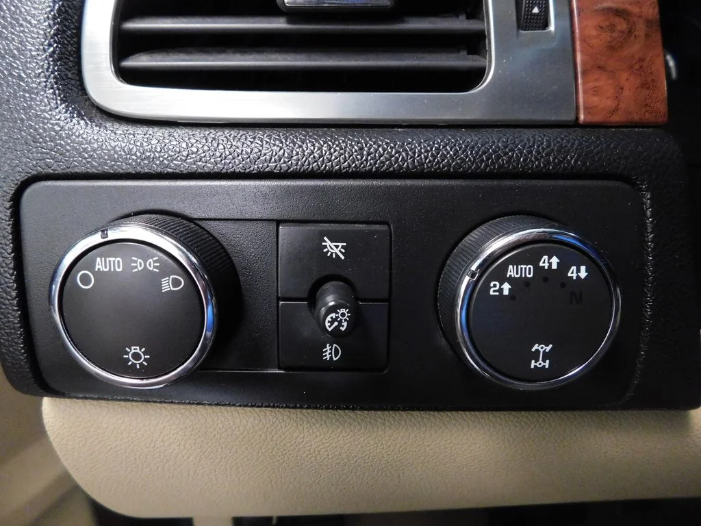 Used 2007 Sport Red Metallic Chevrolet LTZ image 17